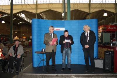 Den zweiten Wecker verlieh die CDU Moabit an Peter-Jrg Preuschoff fr sein vielfltiges ehrenamtliches Engagement in Moabiter Institutionen und Vereinen.