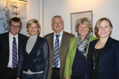v.l.n.r.: Dr. Philipp Lengsfeld, MdB; Sandra Cegla, Vorsitzende der Frauenunion Mitte; Volker Liepelt, Vorsitzender der CDU Moabit; Prof. Monika Grtters, MdB; Katharina Hecht, Leiterin des \