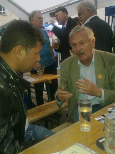 Volker Liepelt diskutiert ber Sport